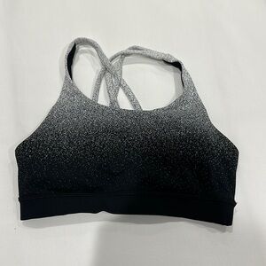 Lululemon sports bra size 6